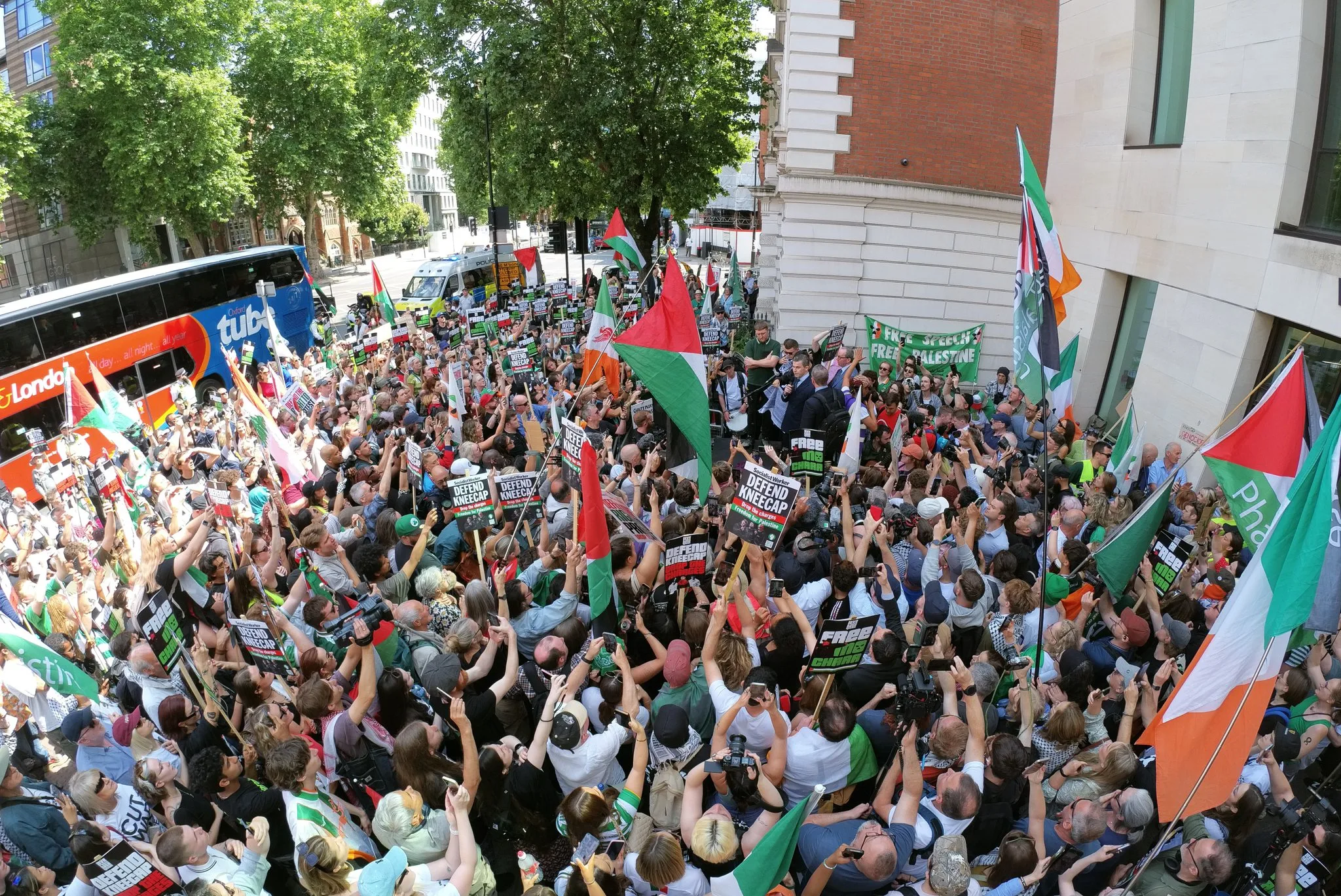 Kneecap'S Liam Óg Ó Hannaidh Released On Unconditional Bail, Legal Case Set For August 20Th