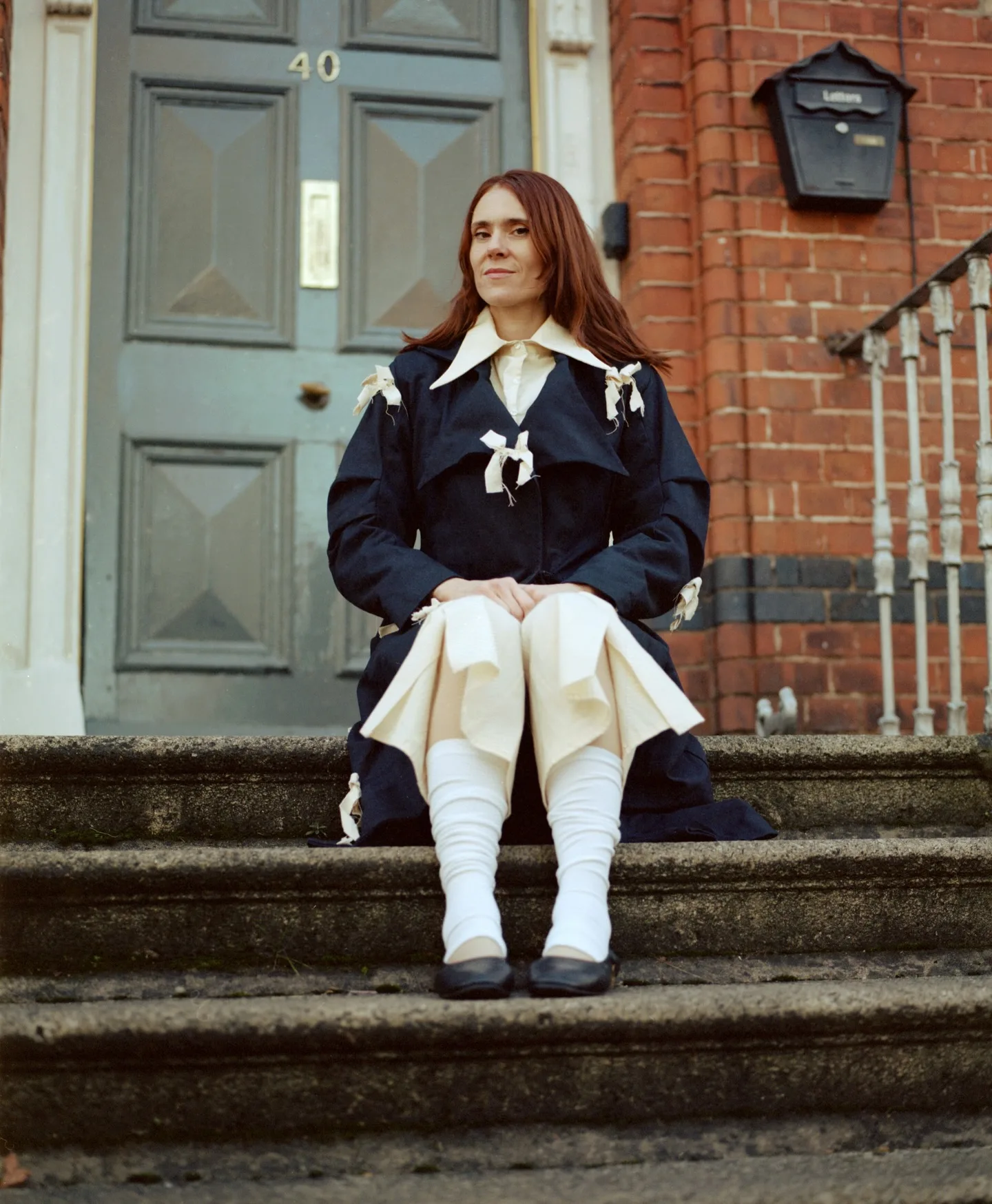 Kate Nash Covers Sinéad O'Connor'S 'Famine' Highlighting Her Dual Irish And English Heritage (Video Premiere) 11