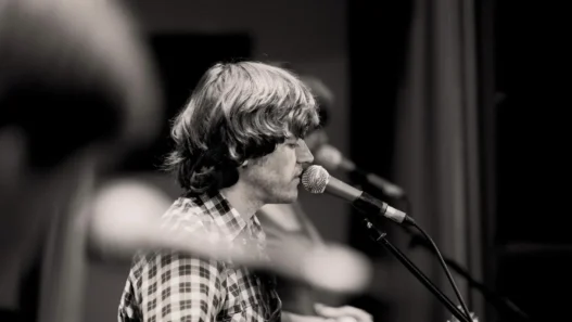 Iain Archer